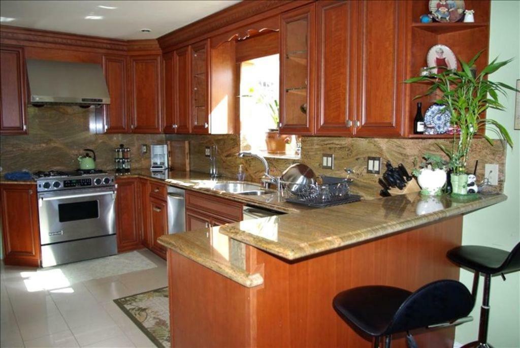 Luxury 5 Bedroom Home Near Sfo サンブルノ エクステリア 写真